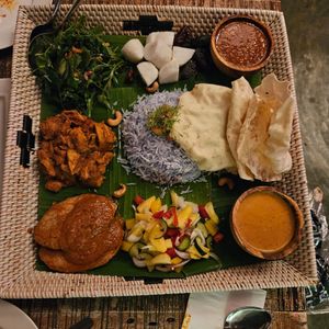 Ramadan special platter for two (1) at The Hungry Tapir in Kuala Lumpur