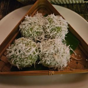 Ramadan special platter for two (2) at The Hungry Tapir in Kuala Lumpur