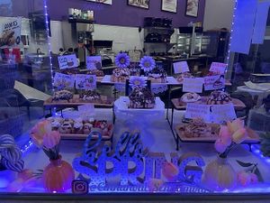  at Cinnaholic in Schaumburg