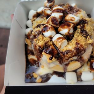  at Cinnaholic in Schaumburg