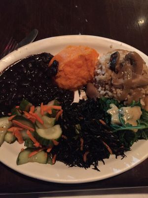 Macrobiotic bowl at Blind Faith Cafe in Evanston