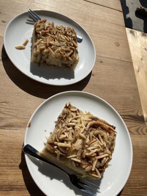 apfel zimtschnecke   at Zeit Für Brot - Berlin Mitte 1 in Berlin
