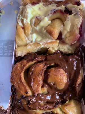 Weiße-Schoko-Himbeer-Schnecke and Schokoschnecke -not vegan!!  at Zeit Für Brot - Berlin Mitte 1 in Berlin