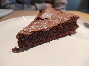 Bolo de chocolate at Sou Green in Porto