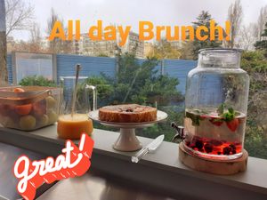 Aos sábados servimos brunch do 12h às 16h! at Sou Green in Porto