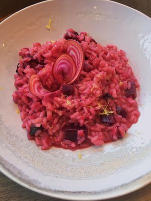 Risotto de beterraba com limão! at Sou Green in Porto