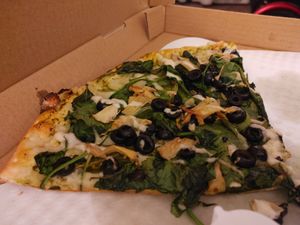 Artichoke pizza- yummy toppings on tasteless crust at Pizzeria Halt in Modesto