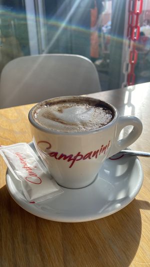 Oat milk cappuccino with cinnamon and ginger at Como Decía Mi Padre Gastro Café in Tenerife