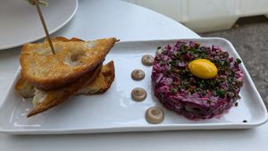 Beet tartare at Lulu Green in Boston