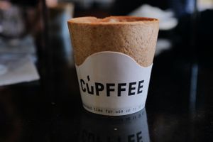 Eco friendly coffee cups at VeganNata - Campo de Ourique in Lisbon