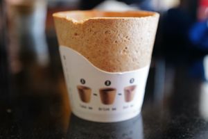 Edible coffee cups at VeganNata - Campo de Ourique in Lisbon