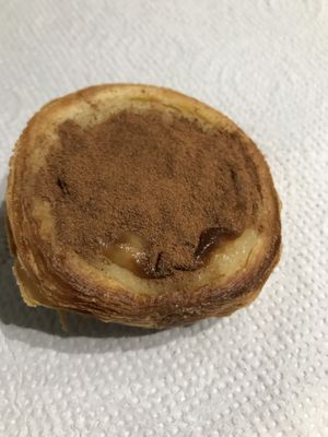 😋😋😋 at VeganNata - Campo de Ourique in Lisbon