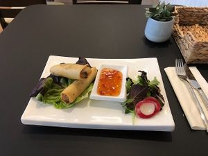 Frühlingsrollen, Knusprig at Vegan Loving Hut Neubau in Vienna