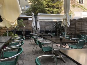 Outdoor seating   at Vegan Loving Hut Neubau in Vienna