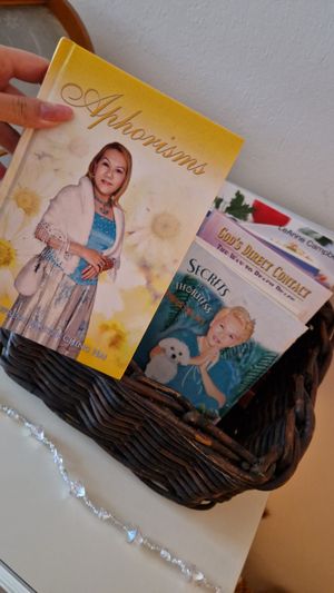 Stylish auntie & supreme master Ching Hai at Vegan Loving Hut Neubau in Vienna