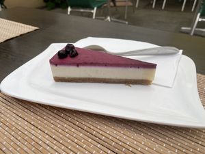 Raw blueberry cake  at Vegan Loving Hut Neubau in Vienna