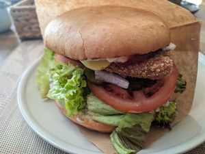 Save chic'n burger at Vegan Loving Hut Neubau in Vienna
