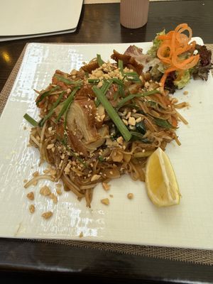 noodels / „duck"  at Vegan Loving Hut Neubau in Vienna