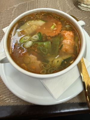 tom yum suppe  at Vegan Loving Hut Neubau in Vienna