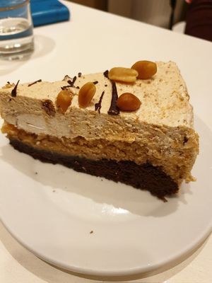 Chocolate and peanut cake at Vegan Loving Hut Neubau in Vienna