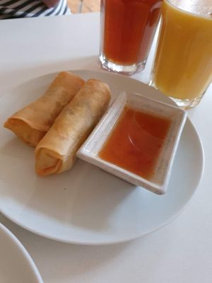 Roles filled with veggies at Vegan Loving Hut Neubau in Vienna