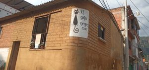 New location, at Tepoztlán down town 
 at El Gato Negro in Tepoztlan