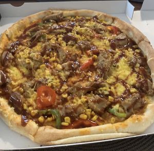 vegan bbq "chicken"  at Urban Pizza in Vienna