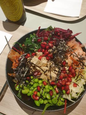 Make your own bowl at TADAO Poke Bar - Ixelles in Brussels