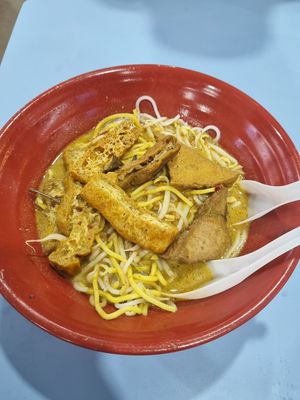 Vegan laksa at Healthy Vegetarian 健康素食 - Amoy Food Centre in Central Singapore