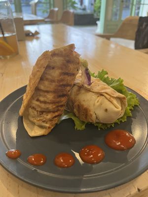 Vegetarischer Burrito, sehr sehr lecker!!!🌱💚  at Palm Sugar Cafe in Banyuwangi