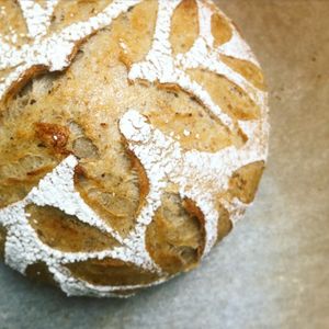 自家酵母麵包 // 自栽桂花博士茶 at Nä Yě 娜野 in Tainan