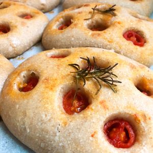 Sourdough focaccia  at Nä Yě 娜野 in Tainan