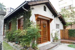 outside at Hé FēngTián Shí 禾豐田食 in Taichung