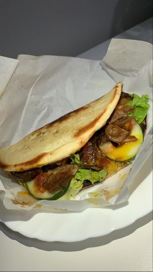 Gong (wrap, maionese, repolho, cenoura, cebola roxa, e ragu de cogumelos). at Yeba in Fortaleza