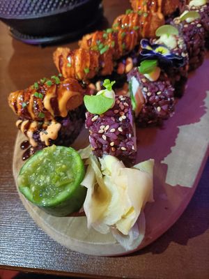 "Shrimpless" crunch (left) & cheesy tuna (right) at Vegan Sushi Bar - Kinkerstraat in Amsterdam