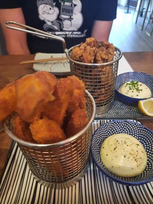 Sweet potato tempura fries & crunchy wings at Vegan Sushi Bar - Kinkerstraat in Amsterdam