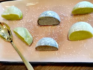 mochi at Vegan Sushi Bar - Kinkerstraat in Amsterdam