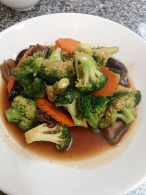 steamed mixed veggies at Loving Hut in Bankstown