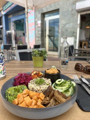 Outside patio, re-entry bowl  at Avocadisimo in Gran Canaria