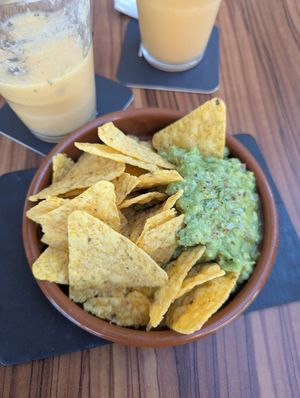 Nachos with guacamole at Avocadisimo in Gran Canaria