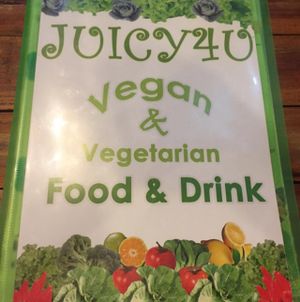 The menu at Juicy4U in Chiang Mai