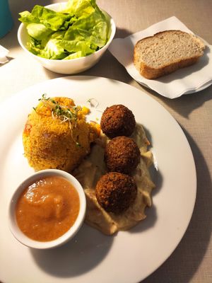 Falafel with kus kus at Ananda in Novi Sad
