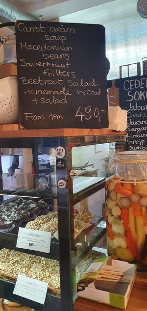 Daily menu and some cake at Ananda in Novi Sad