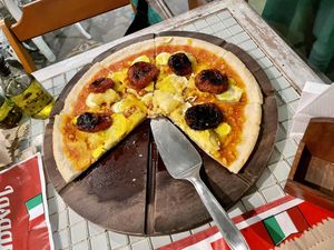 Vegan and gluten free pizza  at samsara restaurant in Buzios