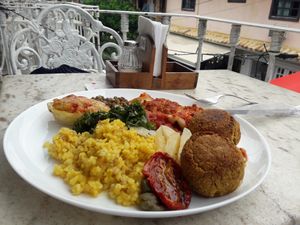 Buffet at samsara restaurant in Buzios