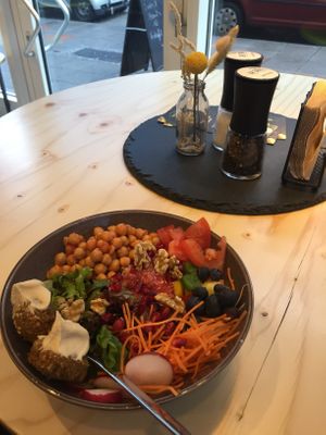 small but cozy little space! at La Sante in Stuttgart