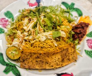 Mee siam with otah, very good at Vegeren 绿巨人 in Johor Bahru