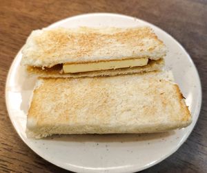 Toasted bread at Vegeren 绿巨人 in Johor Bahru