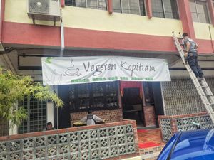 Congrats on their opening at Vegeren 绿巨人 in Johor Bahru