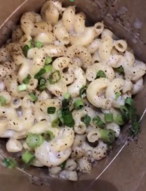 Vegan Mac n cheese   at Maynard in Montreal